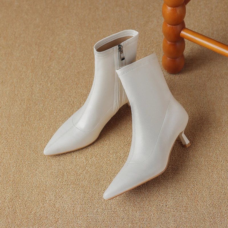 Bottes chaussettes minimalistes en cuir à bout pointu, bottes - Main Image