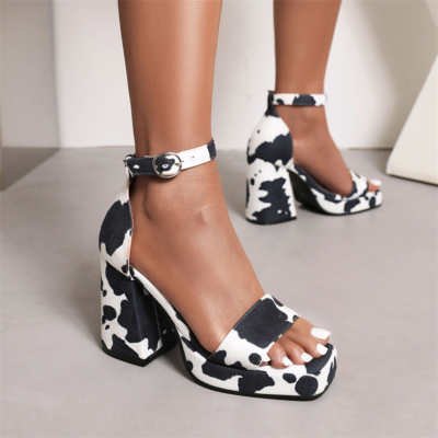 Sandales à plateforme à imprimé vache blanc et noir Chaussures à talons hauts en daim avec bride à la cheville et boucle