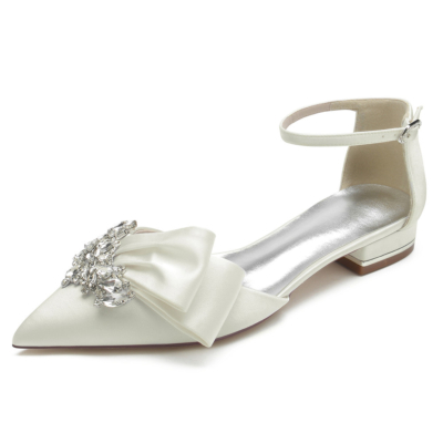 Chaussures plates beiges à nœud bijou avec bride à la cheville et strass en satin pour mariée D'orsay