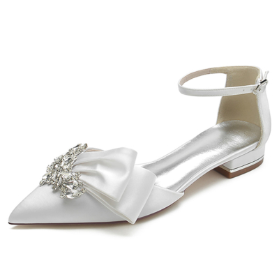 Chaussures plates blanches à nœud bijou et bride à la cheville, chaussures de mariée en satin avec strass D'orsay