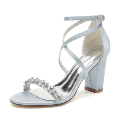 Sandales en satin gris à bretelles croisées et bijoux, chaussures de mariage à talons épais