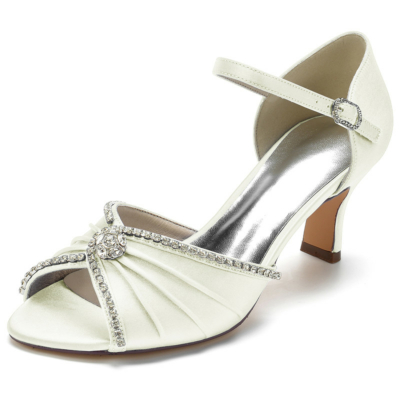Sandales à talons en satin ivoire D'orsay Peep Toe avec bride à la cheville