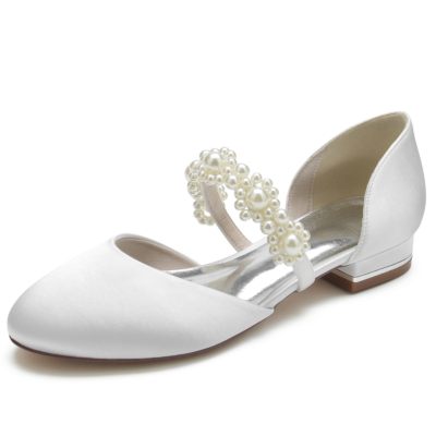 Sandales de mariage plates Mary Jane en satin blanc à bout rond avec sangle en perles